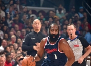 爱游戏app-包含今晨体能课后，洛杉矶快船单刀错失备战法甲，目标明确，阵容厚度经受考验的词条-爱游戏app